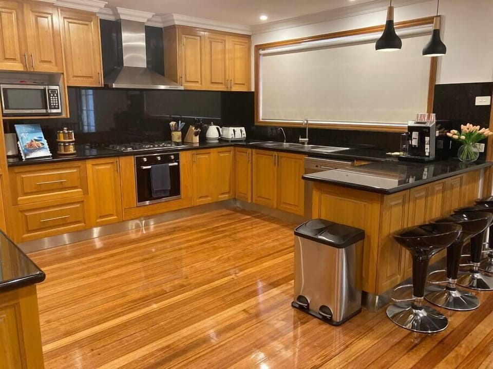 Fully equipped kitchen