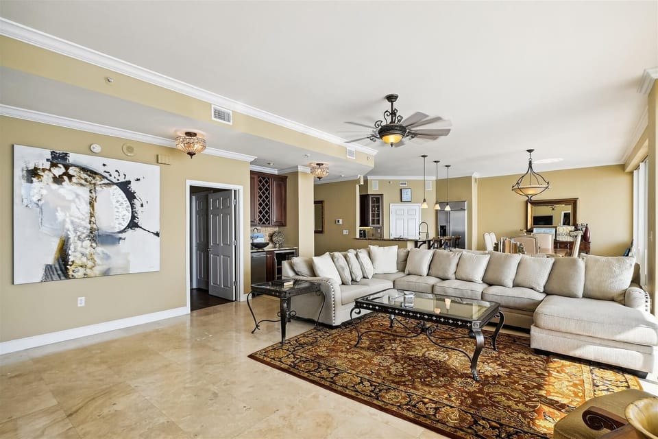 Condo, 3 Bedrooms | Interior