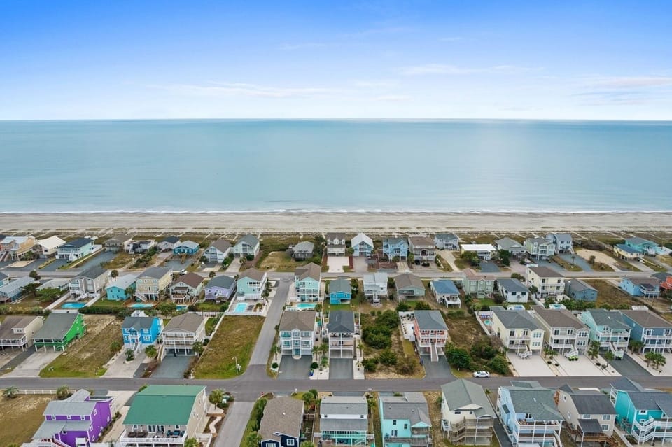 House, 4 Bedrooms | Aerial view