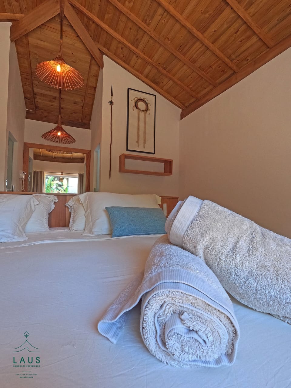 Exclusive Room | Laptop workspace, travel crib, WiFi (free), individually decorated