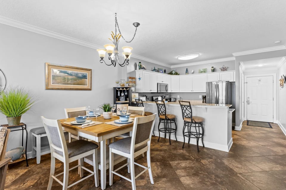 Condo, Multiple Beds, Hot Tub, Ocean View | Dining