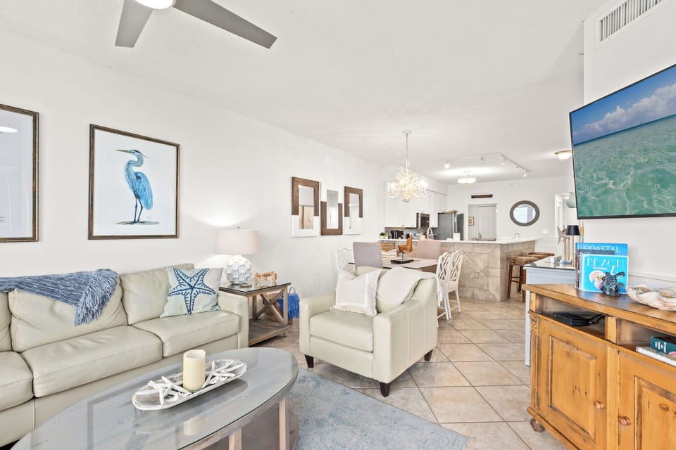 Condo, Multiple Beds, Pool Access, Ocean View | Living area | 40-inch TV with digital channels