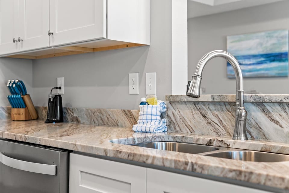 House, Multiple Beds, Patio, Ocean View | Private kitchen