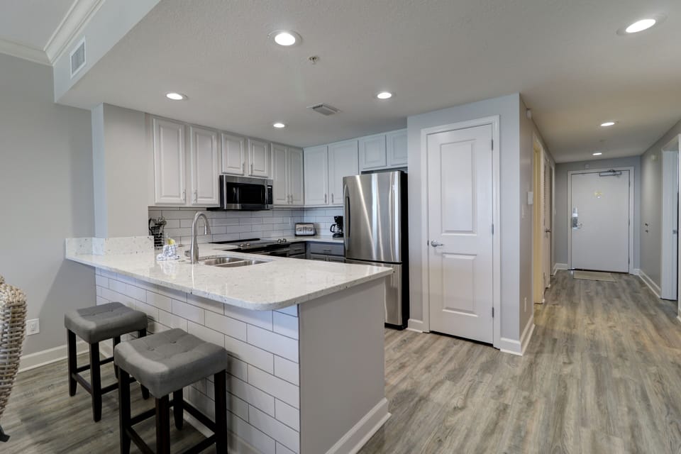 Condo, Multiple Beds, Balcony, Ocean View | Private kitchen | Toaster