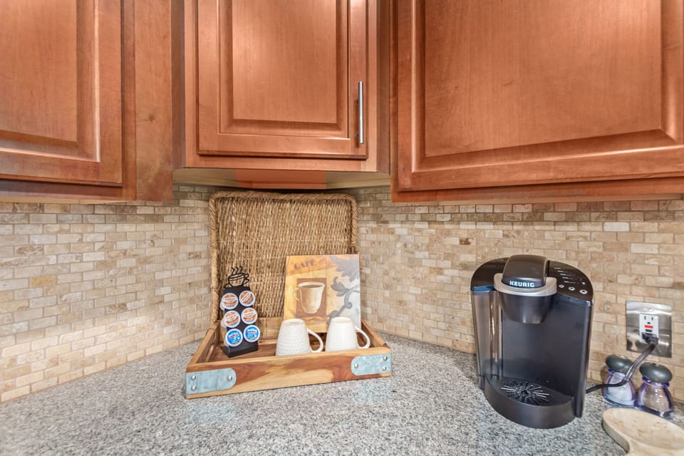 Coffee bar with Keurig