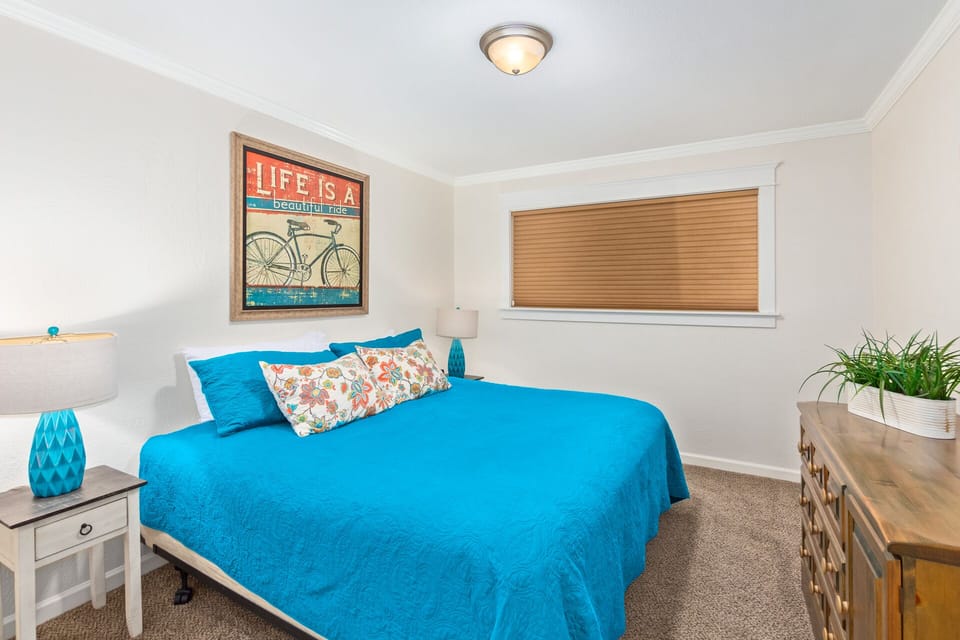 Bedroom 1- King Bed