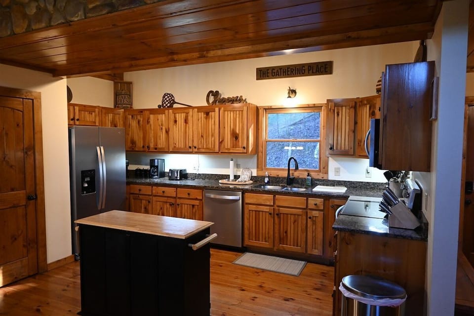 Large Kitchen with Island