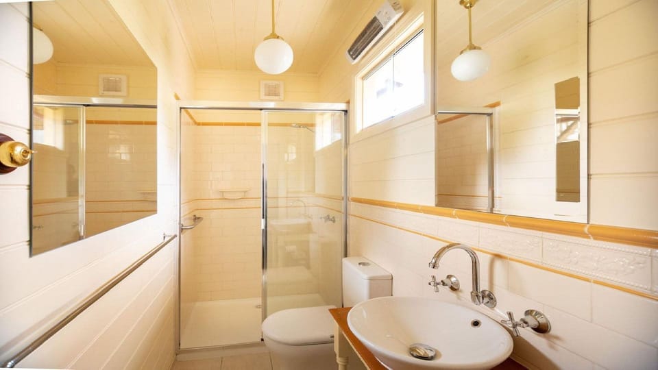 Ensuite bathroom