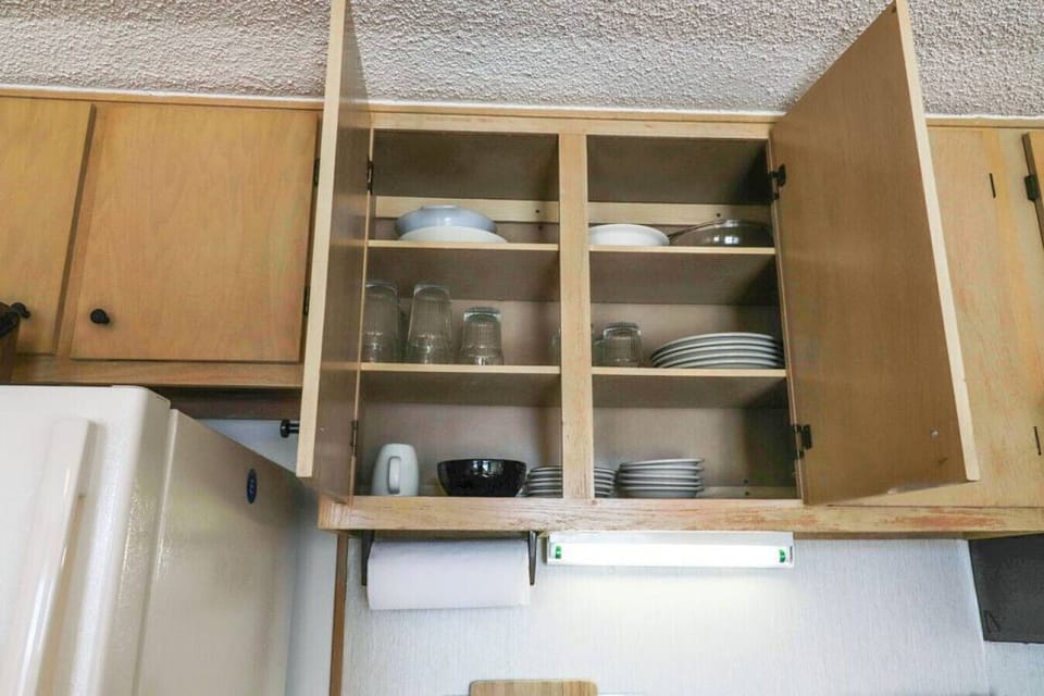 Fully-equipped with pots, pans & utensils.