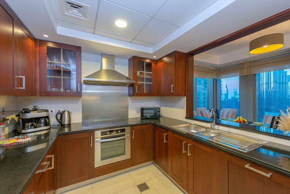 Design Apartment | Private kitchen | Fridge, microwave, oven, stovetop