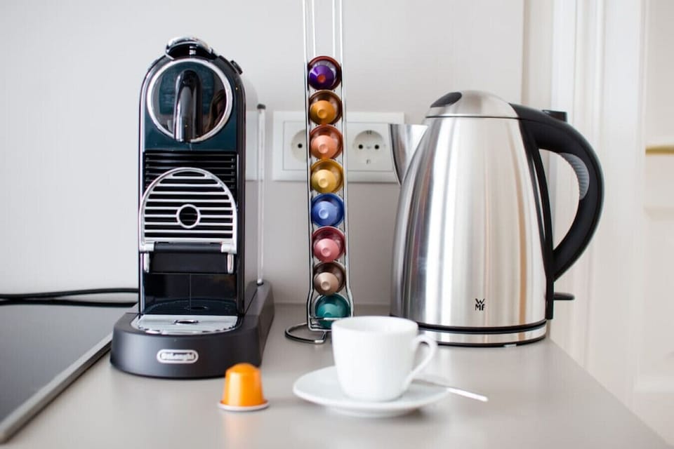 Ein morgendlicher Espresso? Kein Problem mit der Kapselmaschine.