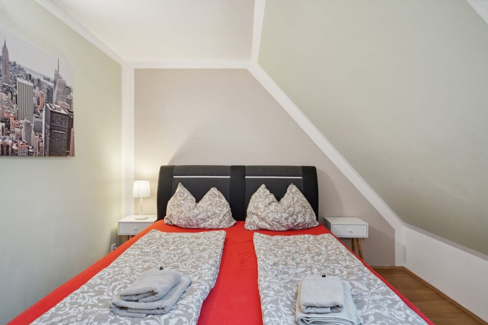 Bedroom 3 comes with a Kingsize Bed