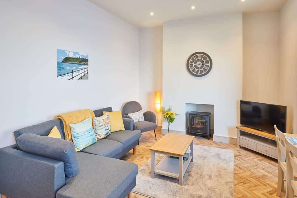 2 Maritime Apartments, Scarborough - Host & Stay