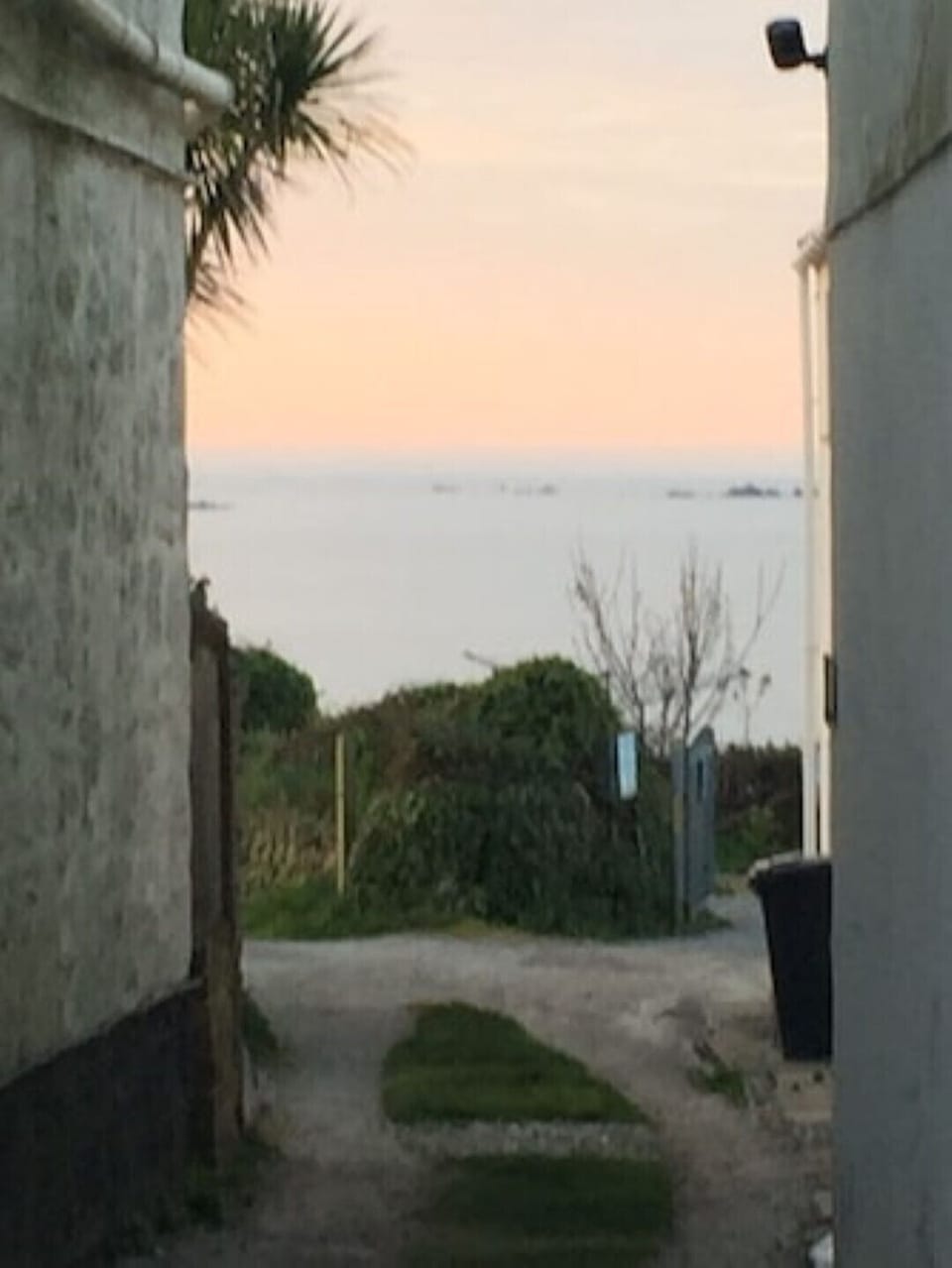 Drive down Preads Lane from main street to private carpark