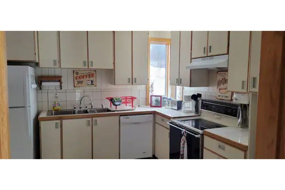 A well-appointed kitchen.