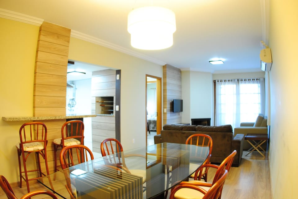 Apartamento 104 | Living area | 32-inch LED TV with digital channels, TV