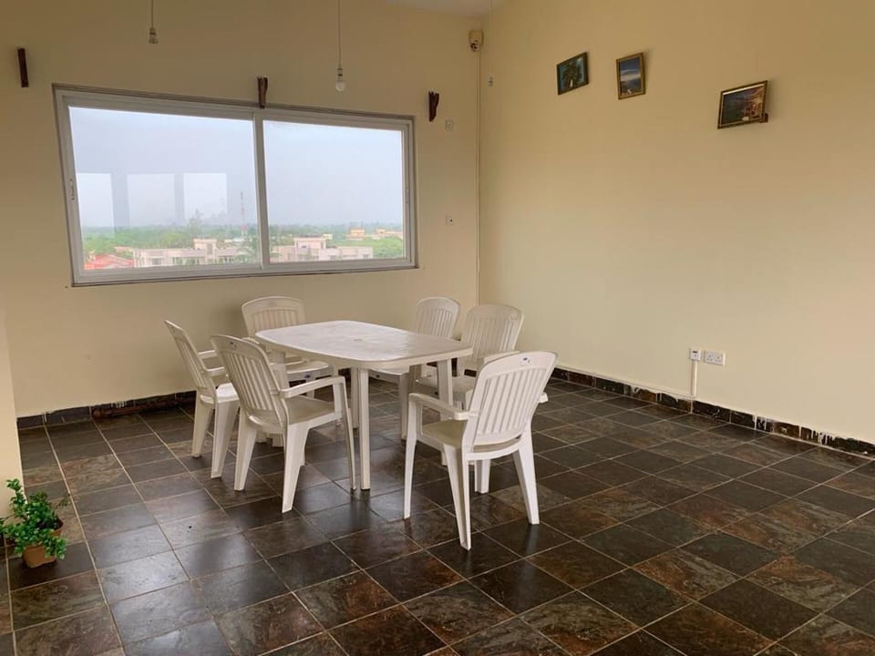 Apartment | Dining