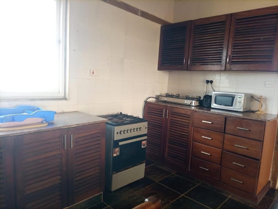 Apartment | Private kitchen | Fridge, microwave, stovetop, electric kettle