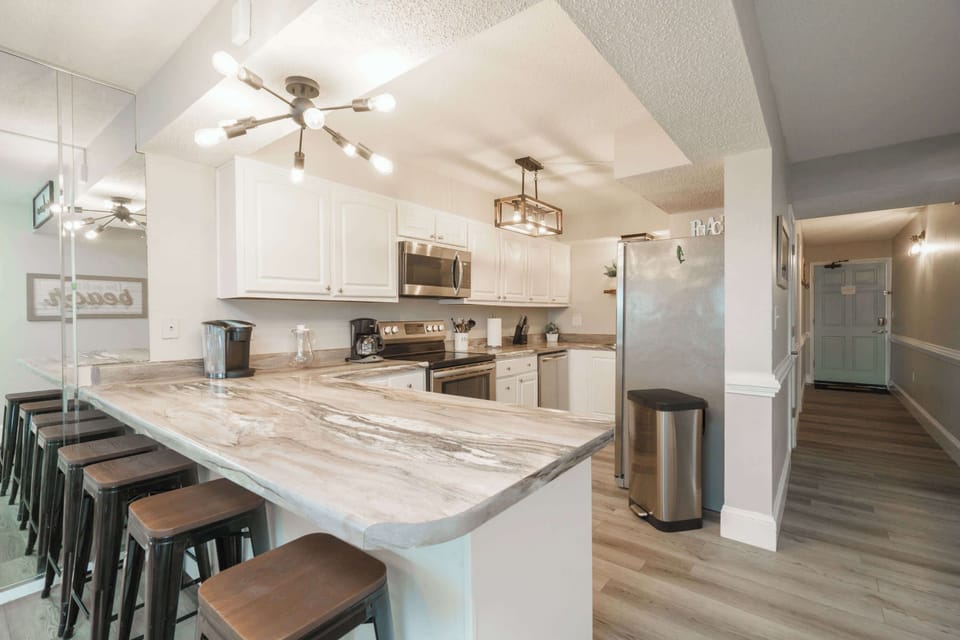 Condo, Multiple Beds, Balcony, Ocean View (Bethy’s Beachy Beauty) | Private kitchen | Fridge, microwave, oven, stovetop