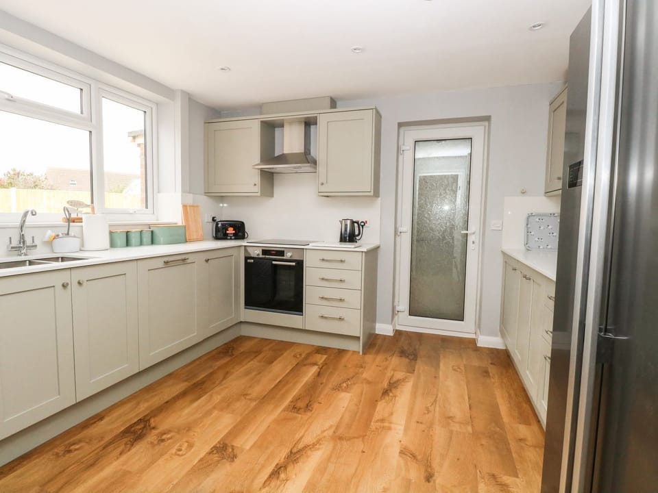 Fridge, dishwasher, electric kettle, toaster