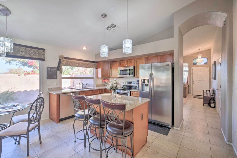 Kitchen | Dishwasher | Keurig & Drip Coffee Makers | Toaster | Island w/ Seating