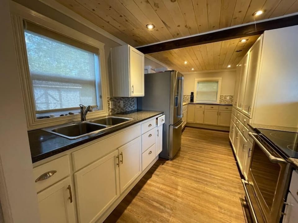 Kitchen (2)