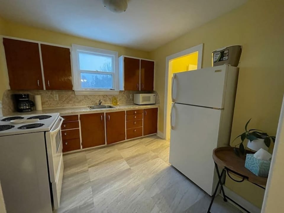 Kitchen (2)