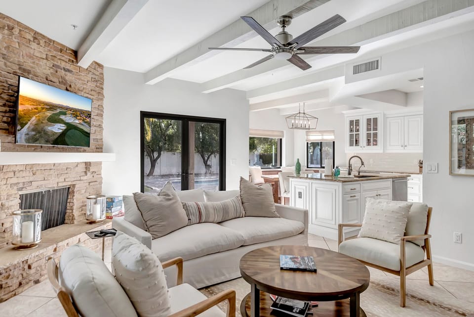 Open Floor Plan- Perfect for Gatherings!