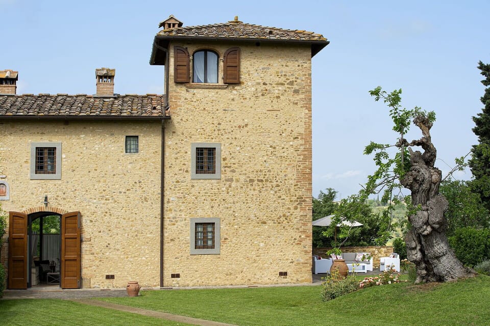 Sky, Building, Plant, Window, Tree, Land Lot, Door, House, Facade, Cottage