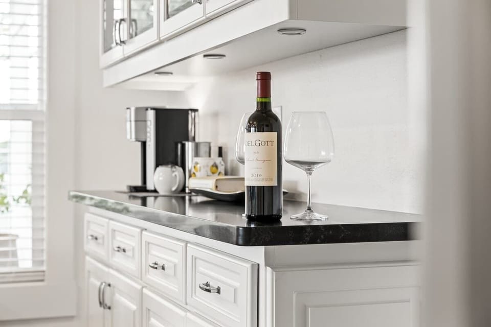 Any wine pairs well with these views!