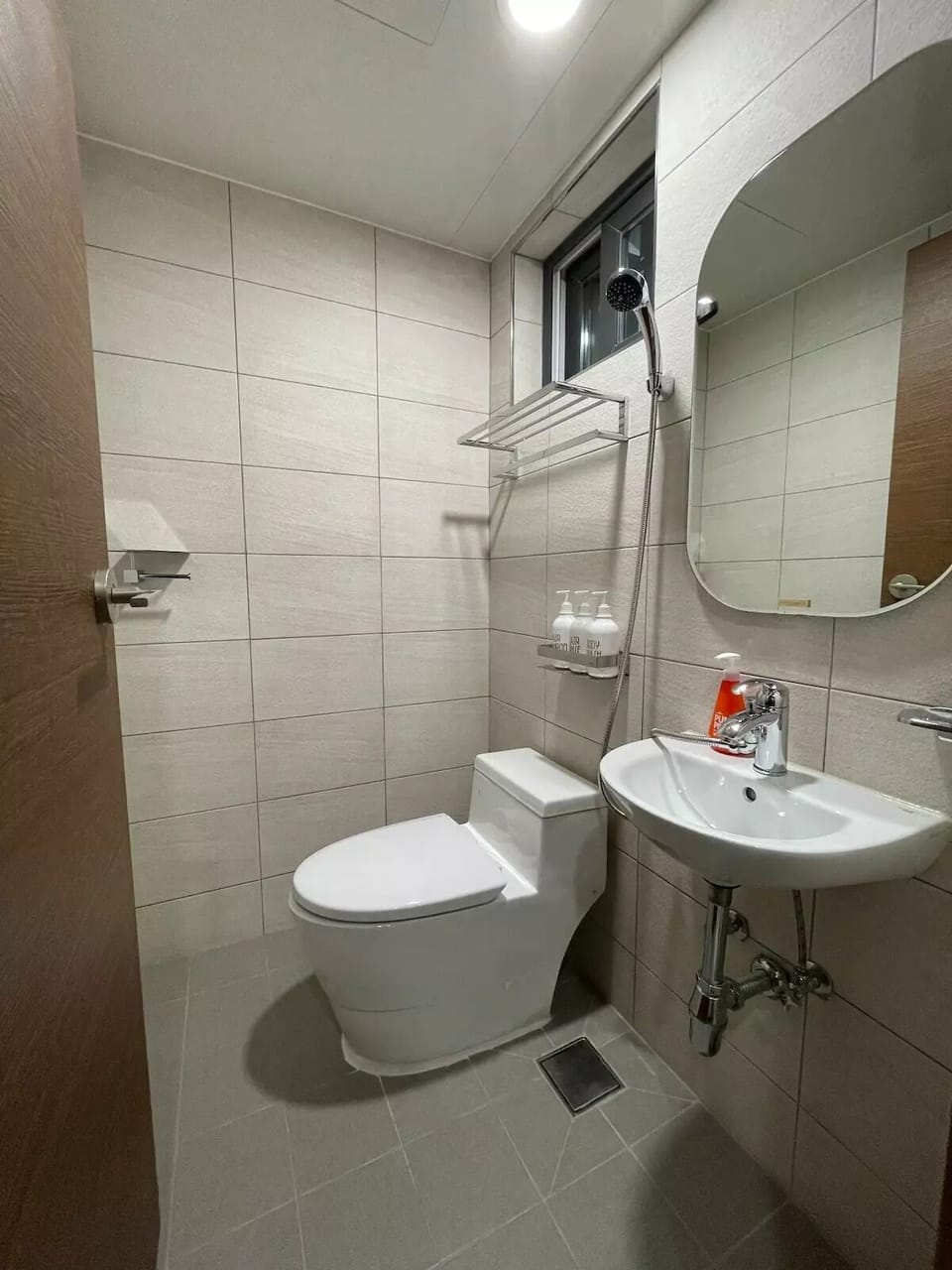 Shower, hair dryer, slippers, heated floors