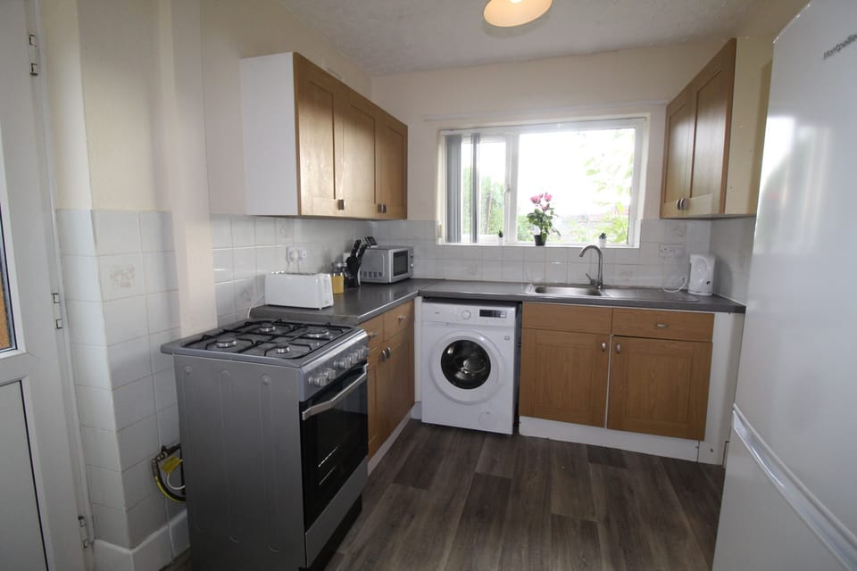 Full-size fridge, microwave