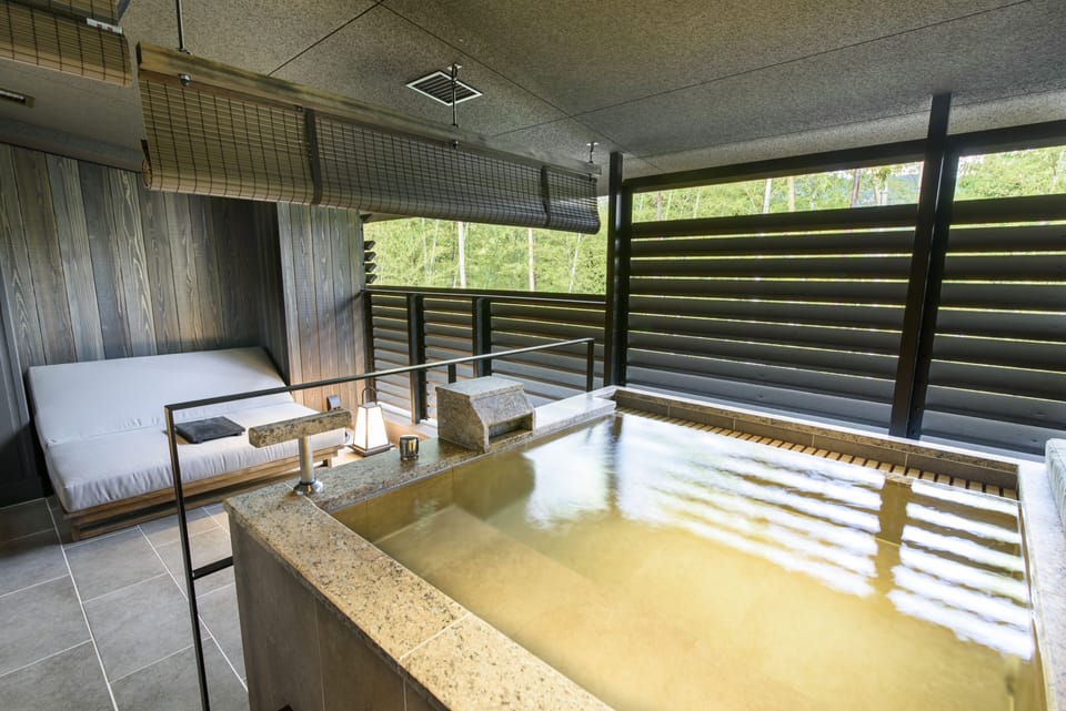 Superior Suite | Bathroom | Free toiletries, hair dryer, bathrobes, slippers