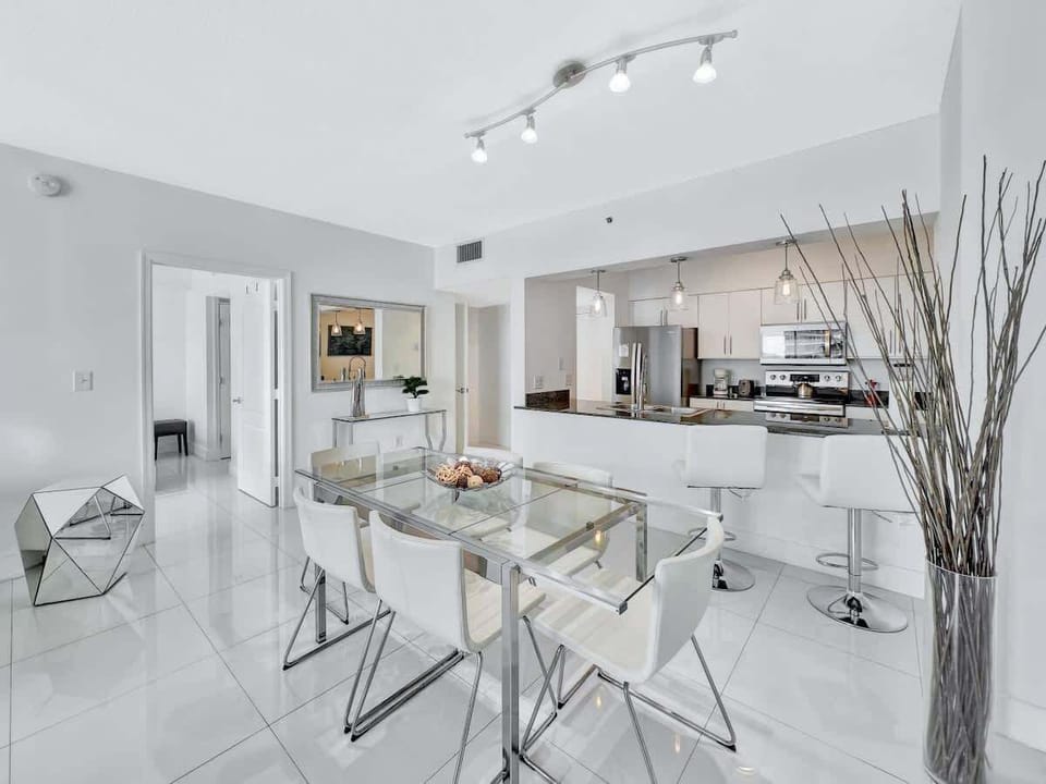 Dining table for 6