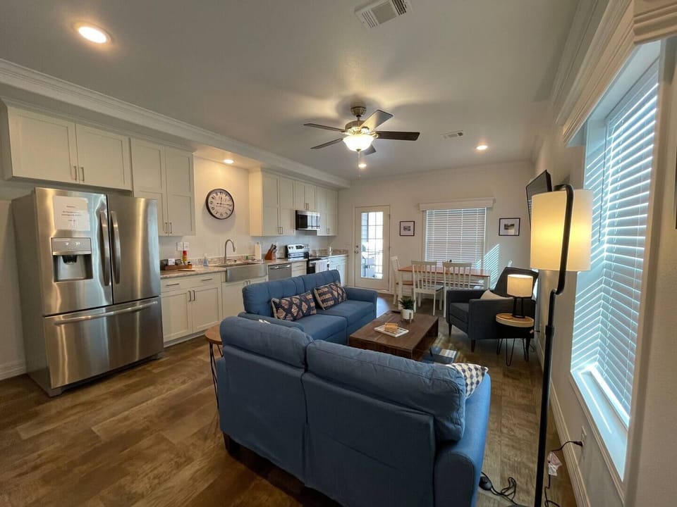 Living Room/Kitchen