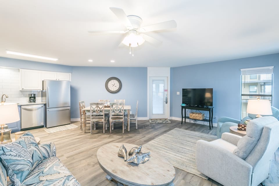 Sandpiper 16B Living Area