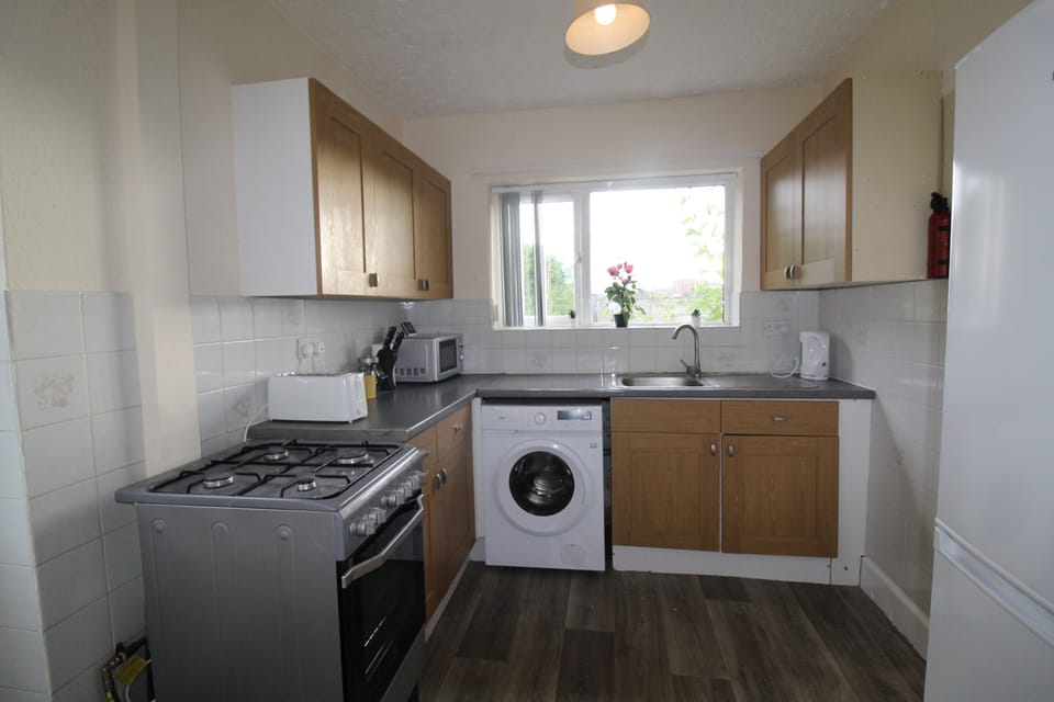 House | Private kitchen | Full-size fridge, microwave, oven
