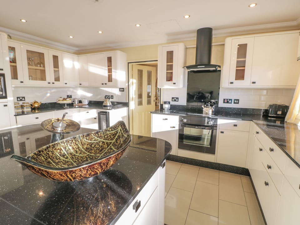 Fridge, dishwasher, electric kettle, toaster