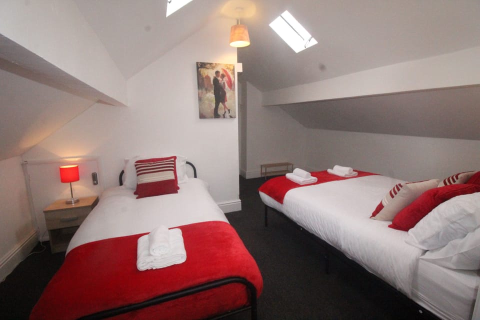 Comfort House | 6 bedrooms, desk, free WiFi