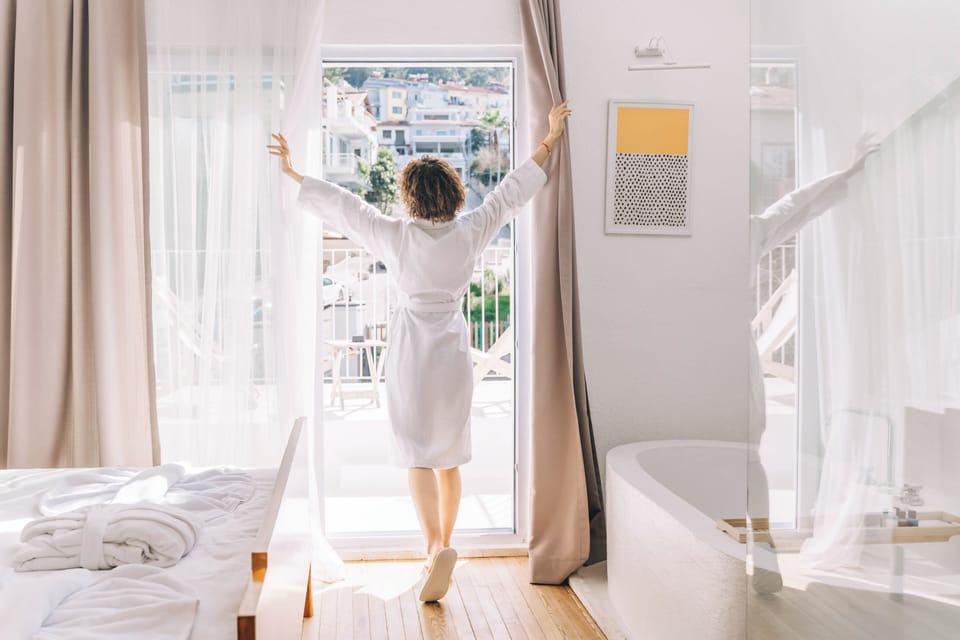 Luxury Double Room, 1 Bedroom, Bathtub, Mountain View | Premium bedding, Select Comfort beds, minibar, desk