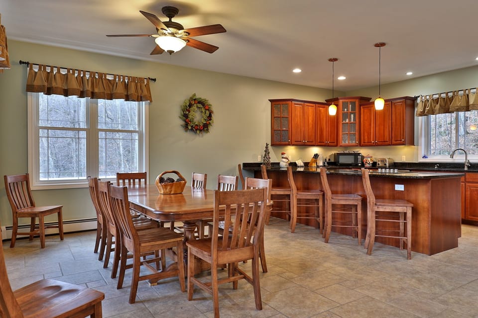 House, 3 Bedrooms | Dining