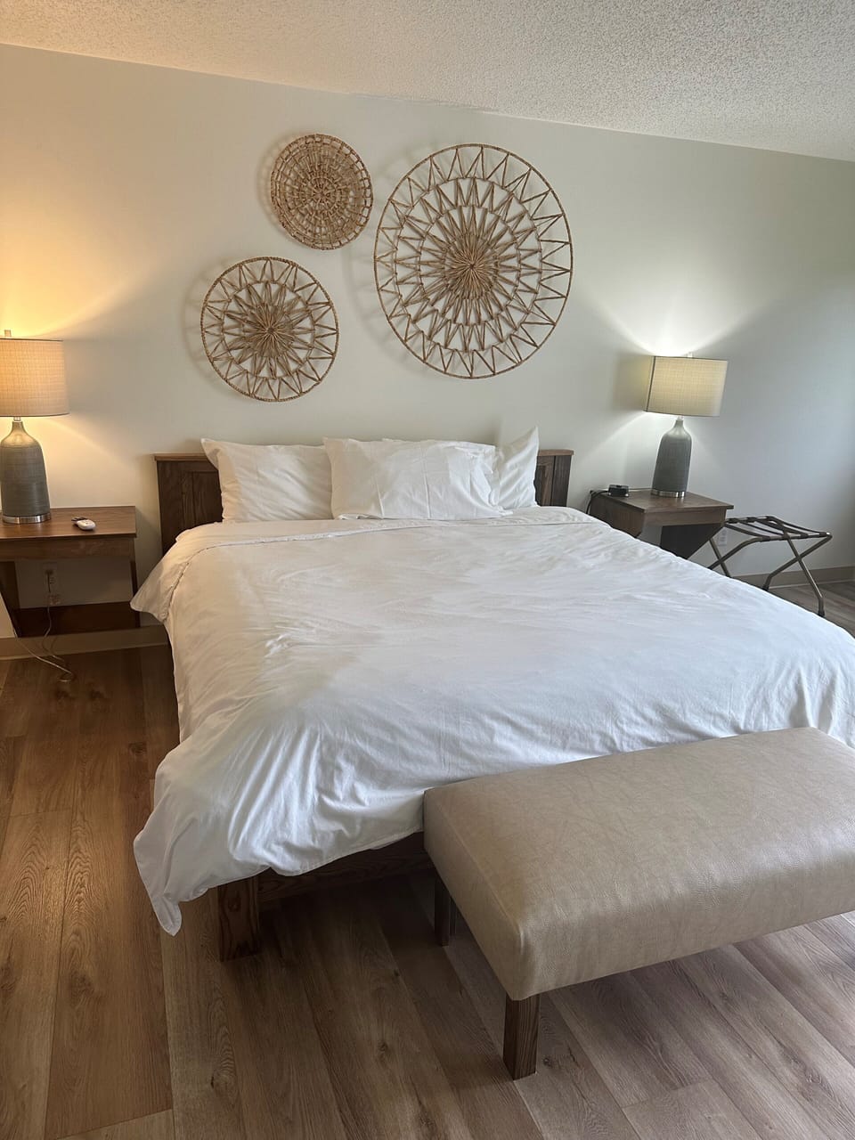 Luxury Studio Suite, 1 Bedroom, Golf View | WiFi (free), bed sheets