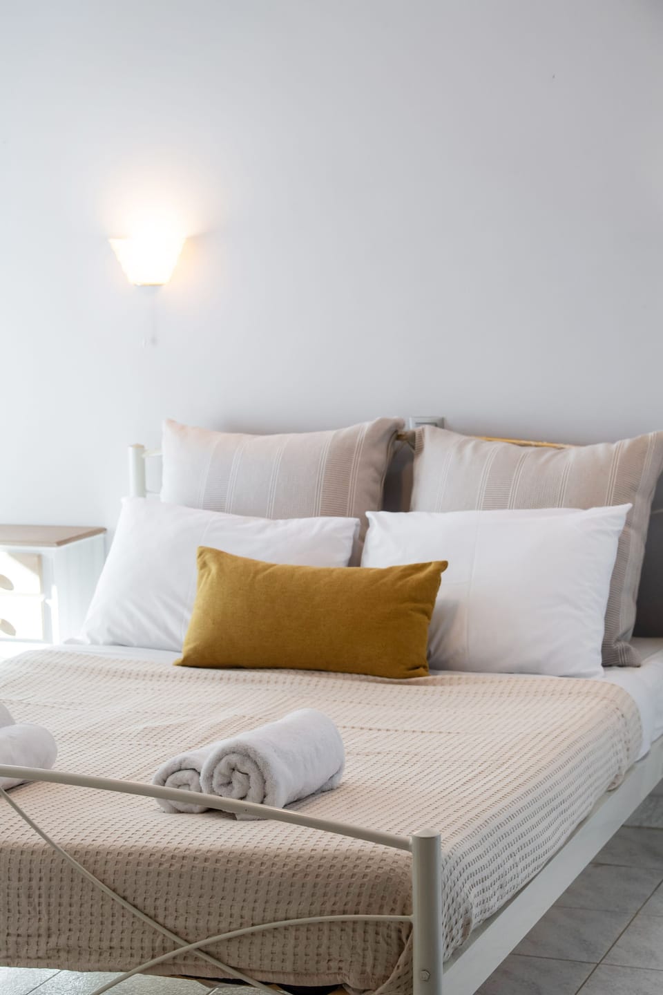 Superior Room, 1 Queen Bed | Free WiFi, bed sheets