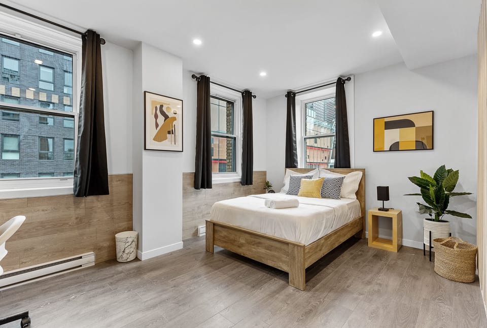 Deluxe Room | Down comforters, desk, laptop workspace, free WiFi