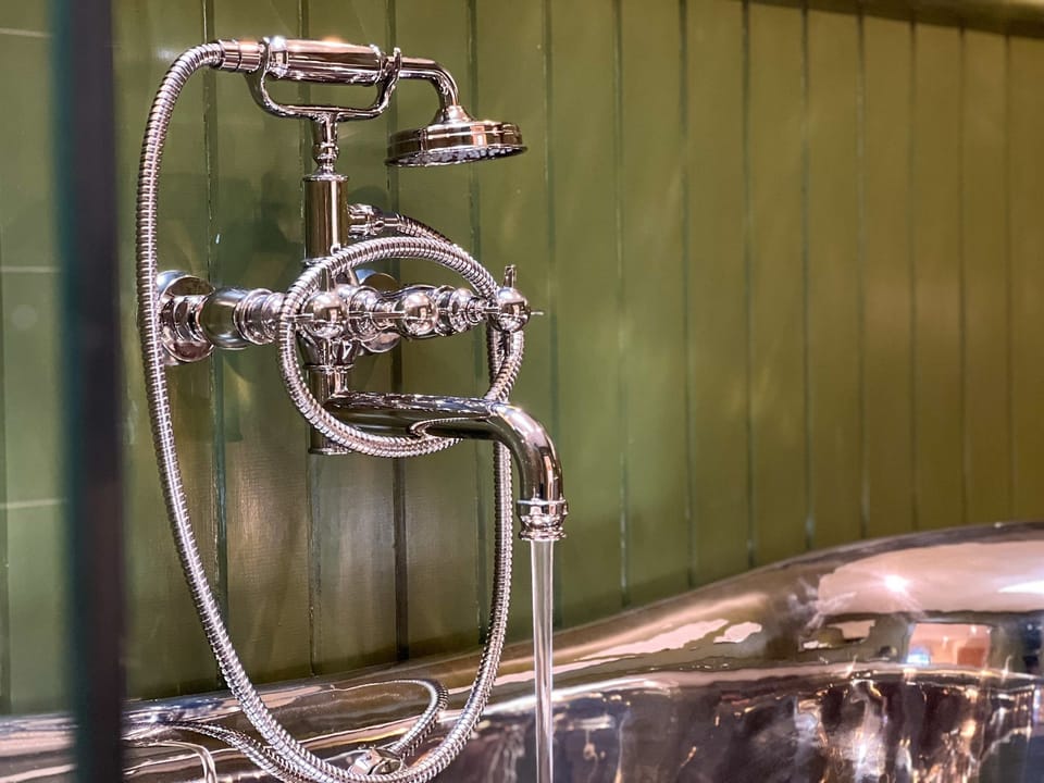 Hand-held showerhead