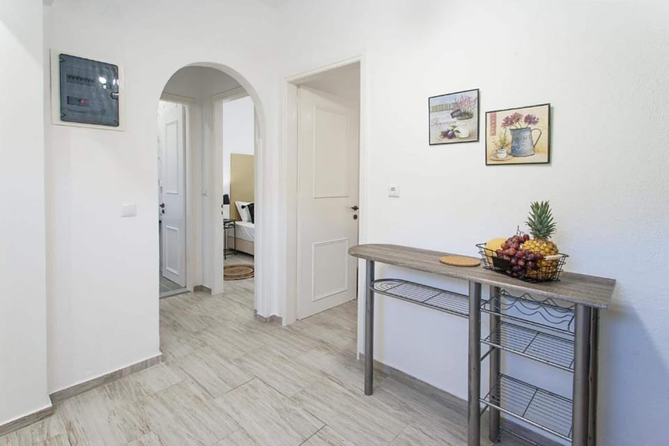 Two-Bedroom Apartment | Free WiFi, bed sheets