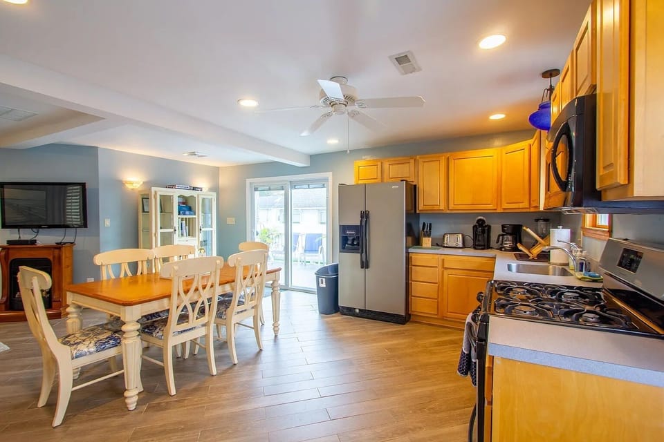Fully stocked kitchen