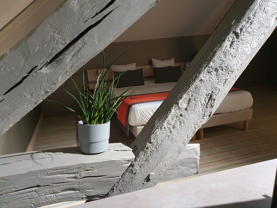 Signature Suite | Down comforters, memory foam beds, minibar, in-room safe