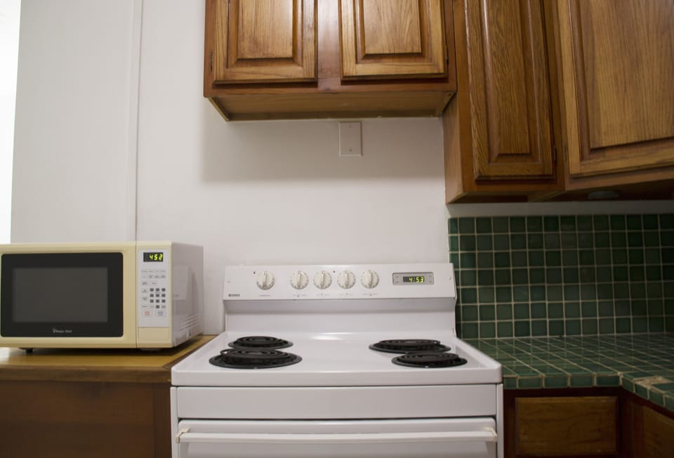 Apartment (Adults Only) | Private kitchen | Microwave