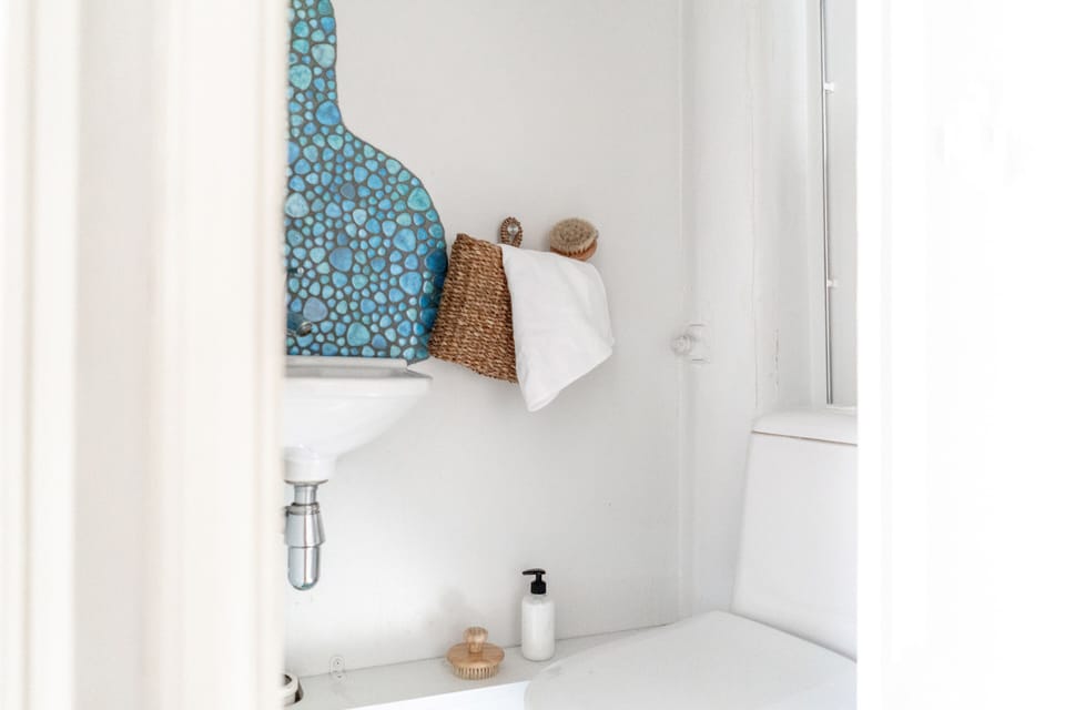 Studio | Bathroom